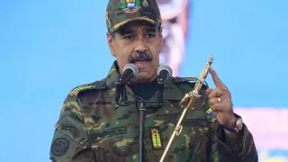 The president of Venezuela, Nicolás Maduro, speaks holding the Sword of Peru.