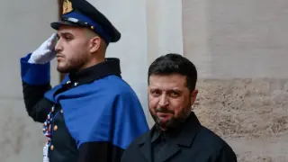 Volodímir Zelenski, in the Chigi Palace before reuniting with the first Italian minister, Giorgia Meloni.