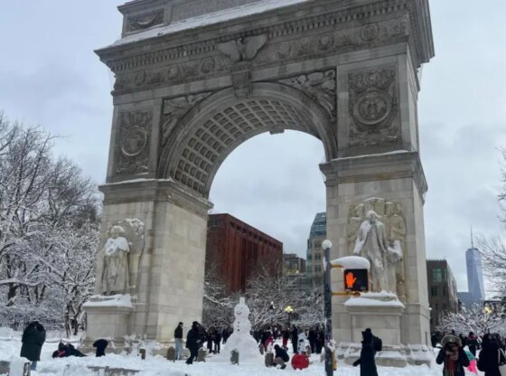 Replica of the Parisian Arc de Triomphe in Washington Square Park.