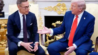 Donald Trump with the president of Finland, Alexander Stubb, this Thursday at the White House.
